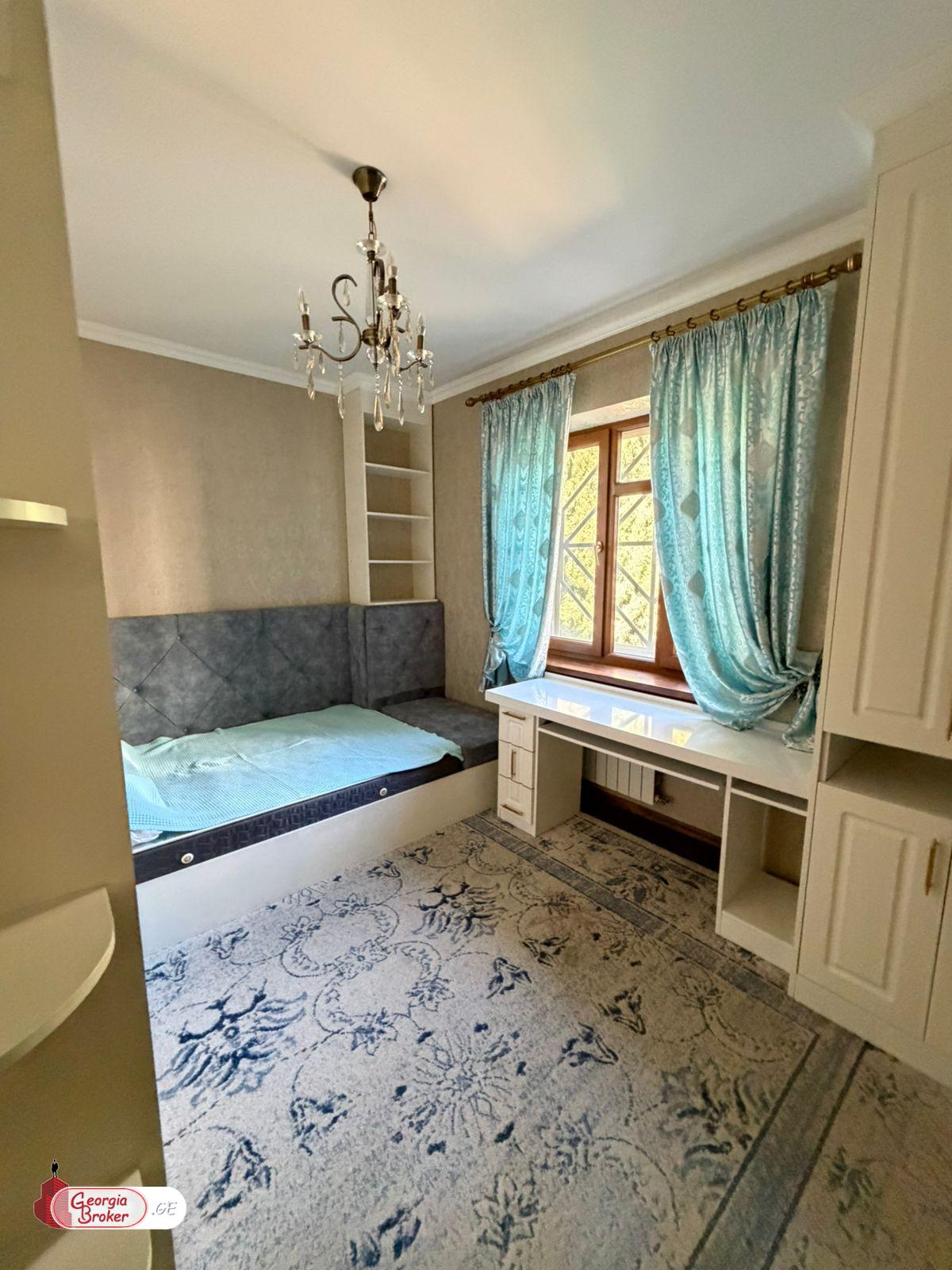 nearly repaired 9-room house for sale